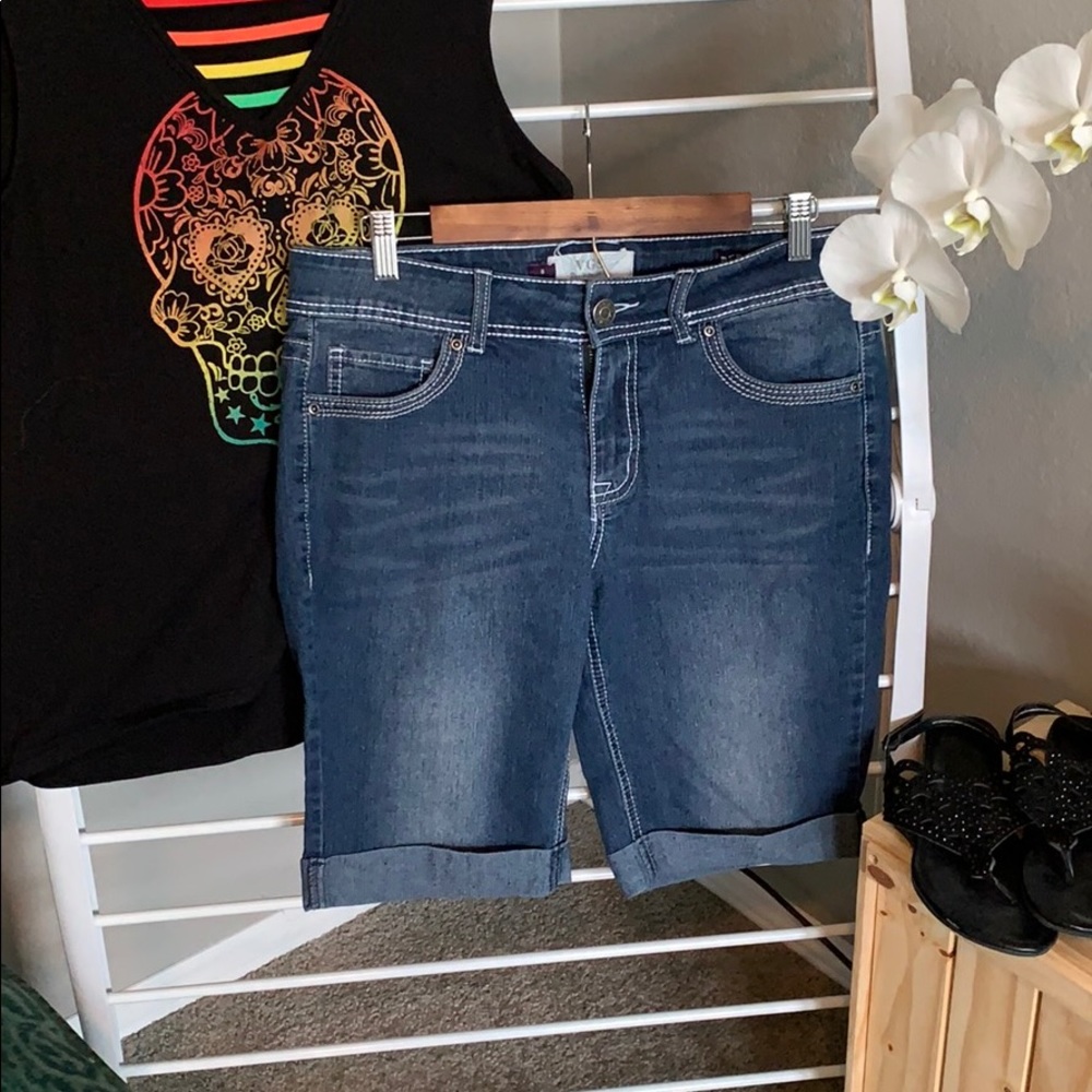 VGS Bermuda Shorts, size 8